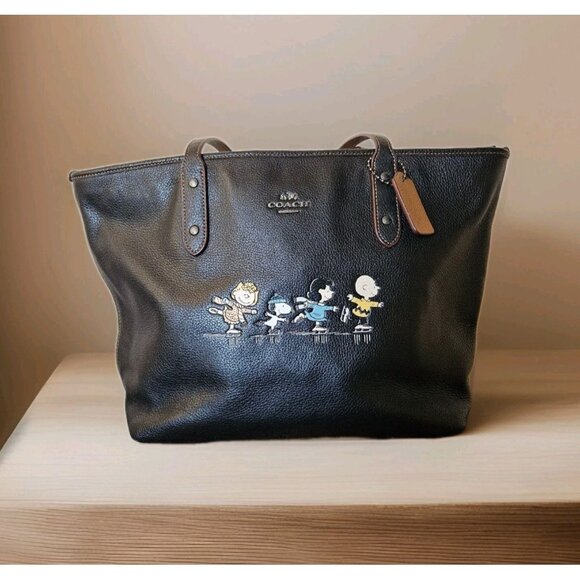 Coach Handbags - Coach x Peanuts Snoopy Tote Black Leather Ice Skating City Zip Bag